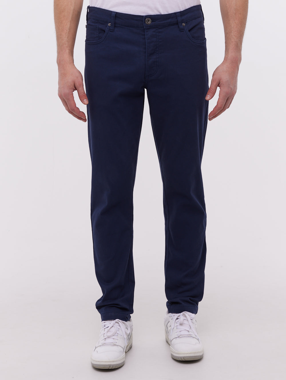 Pantalon chino 5 poches en sergé