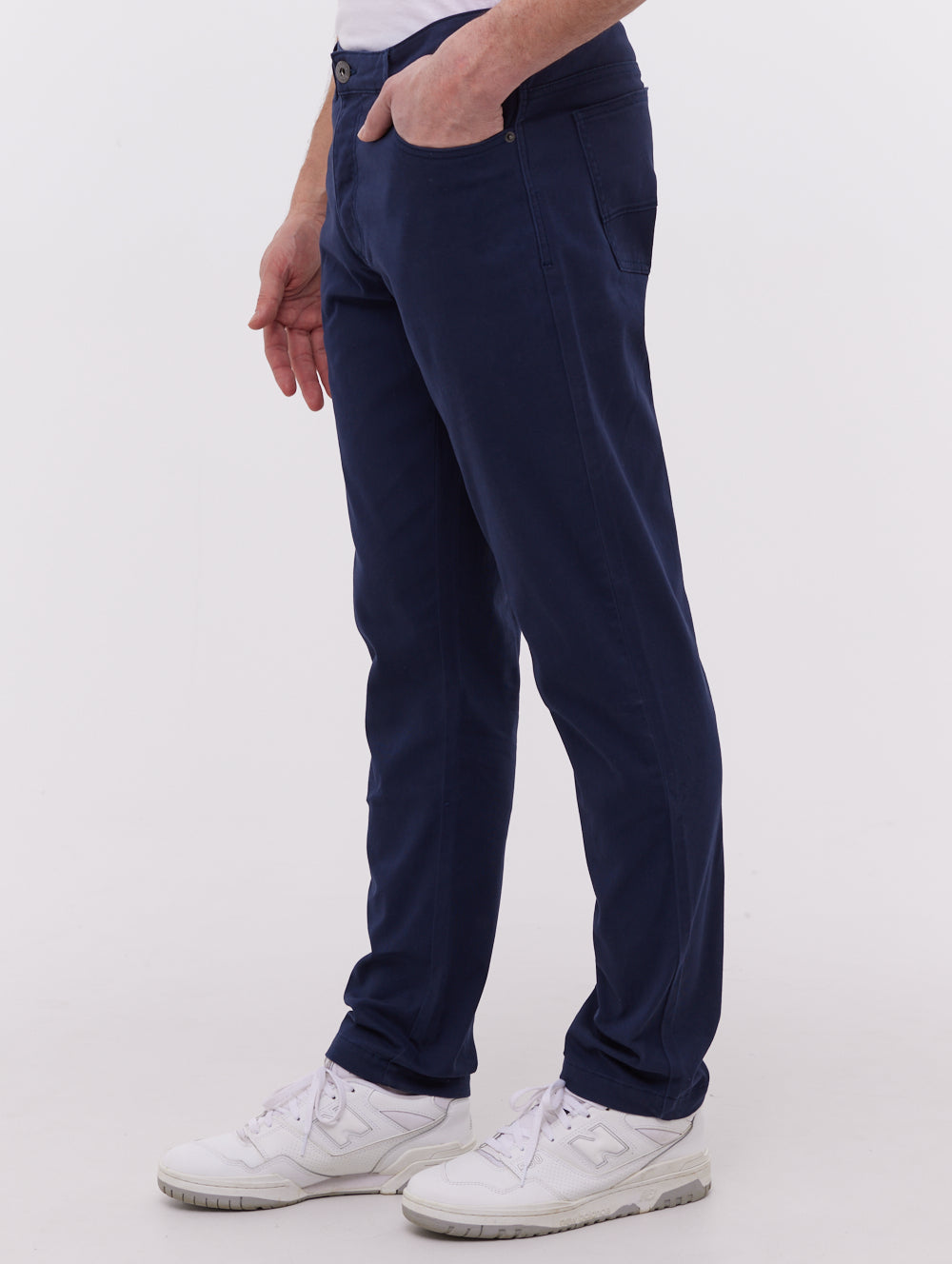 Pantalon chino 5 poches en sergé