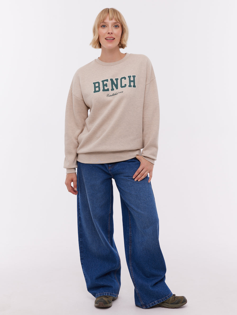 Ercie chandail à col rond style collégial - Beige