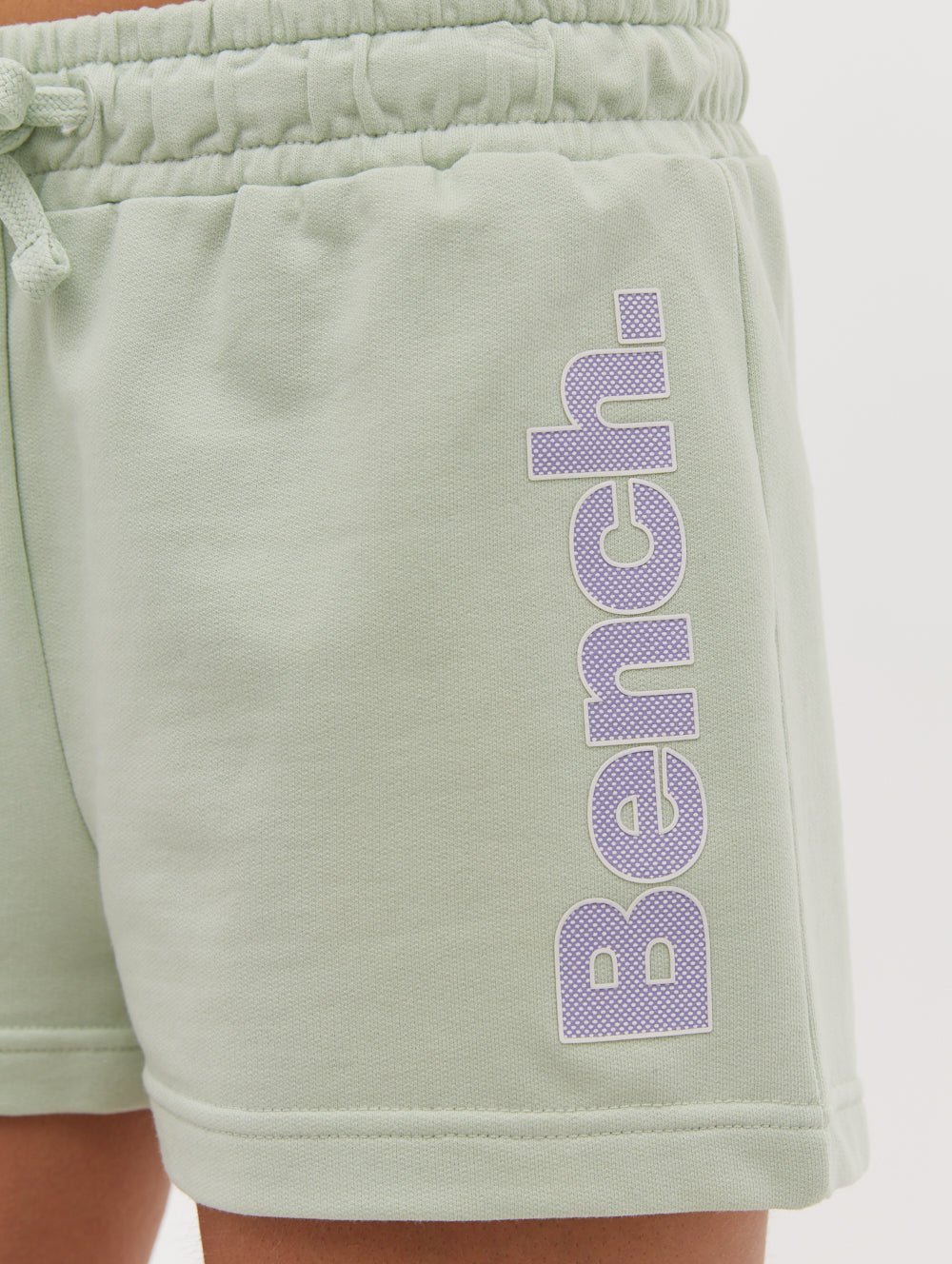 Phoebe short jogger avec logo à la hanche
